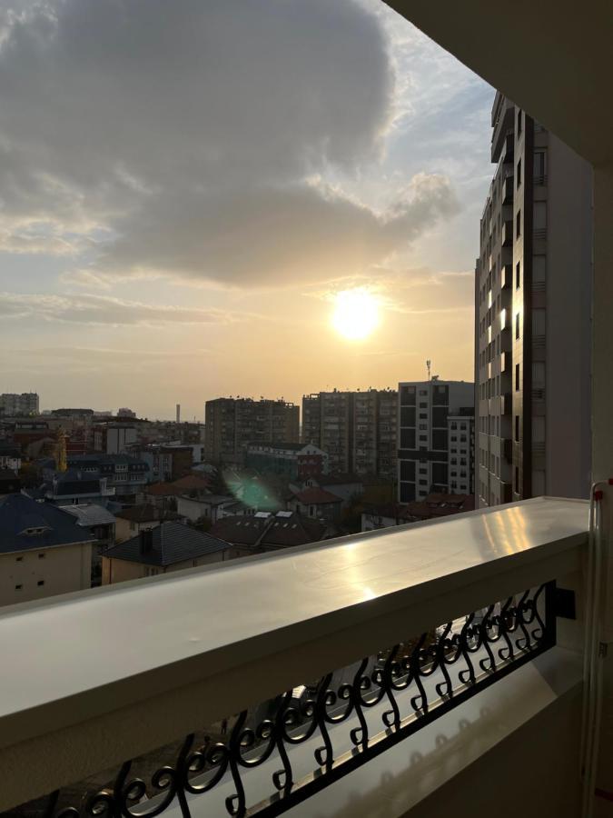 Central Luxury Apartment Пристина Екстериор снимка