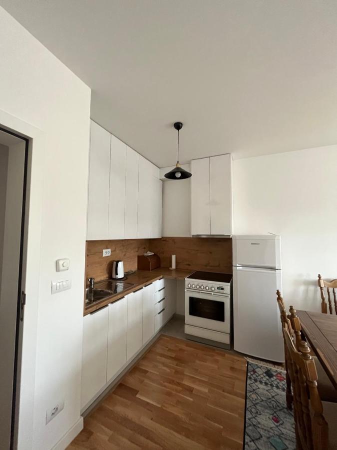 Central Luxury Apartment Пристина Екстериор снимка