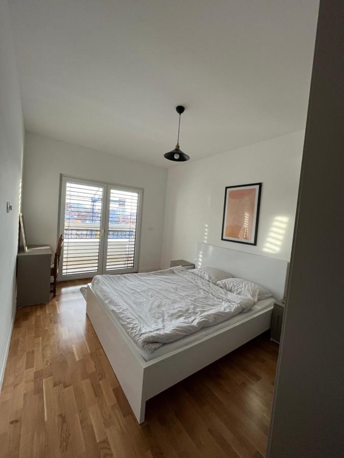 Central Luxury Apartment Пристина Екстериор снимка
