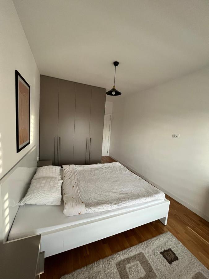 Central Luxury Apartment Пристина Екстериор снимка
